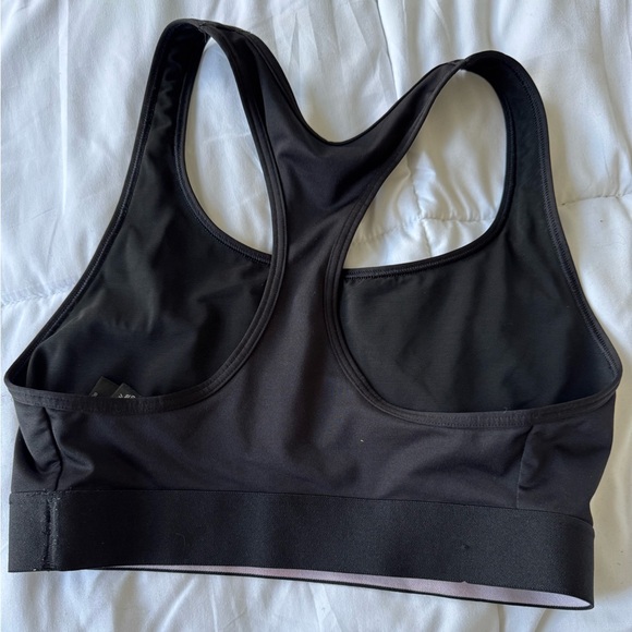 Victoria secret sport bra size S - Picture 2 of 3